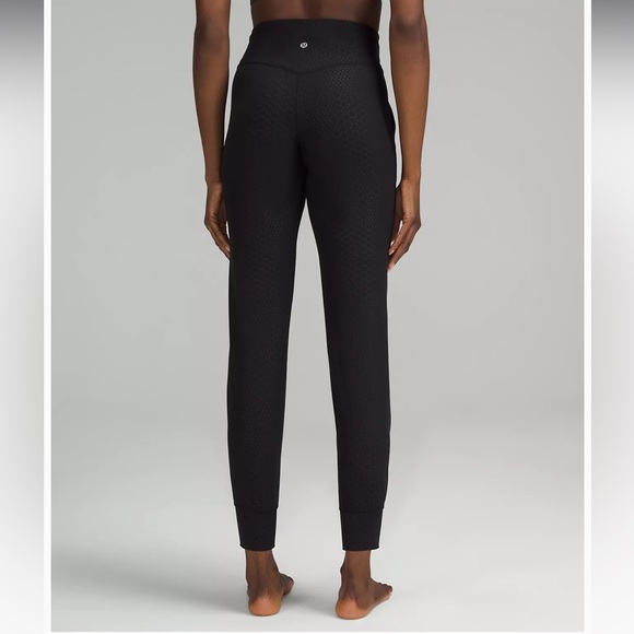 Lululemon High Waisted Align Jogger Size 4 - Picture 2 of 5
